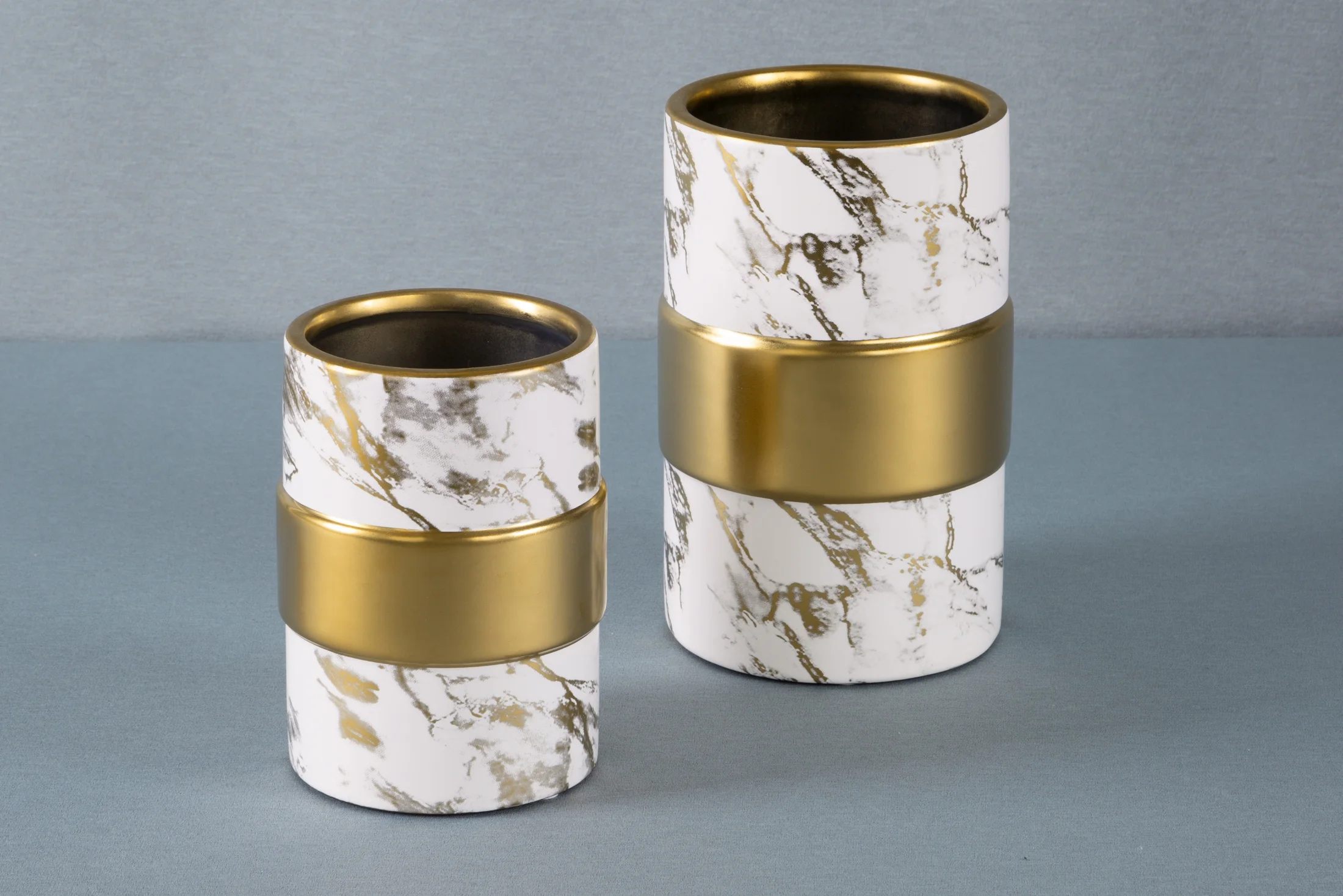 Wazon dekoracyjny ceramiczny VIENA z efektem marmurku z akcentem złota 13x20 cm Eurofirany