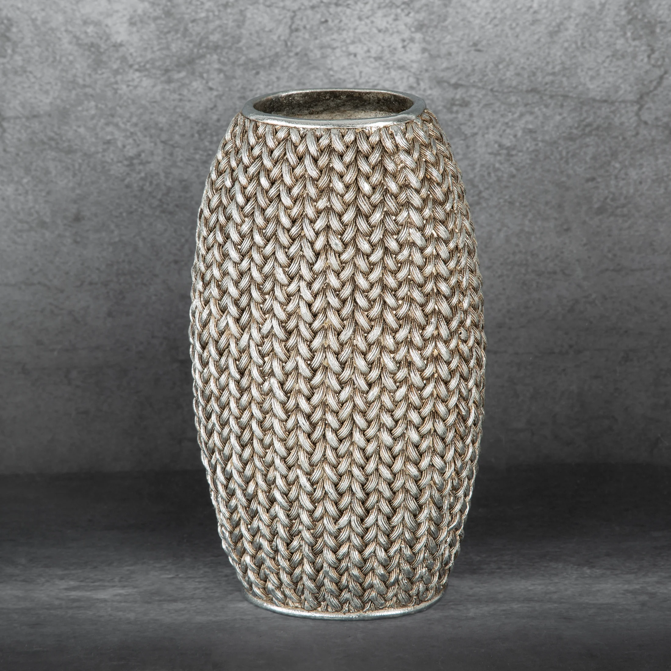 Wazon srebrny dekoracyjny zdobiony wzorem plecionego sweterka 16x12x27 cm MOLI Eurofirany