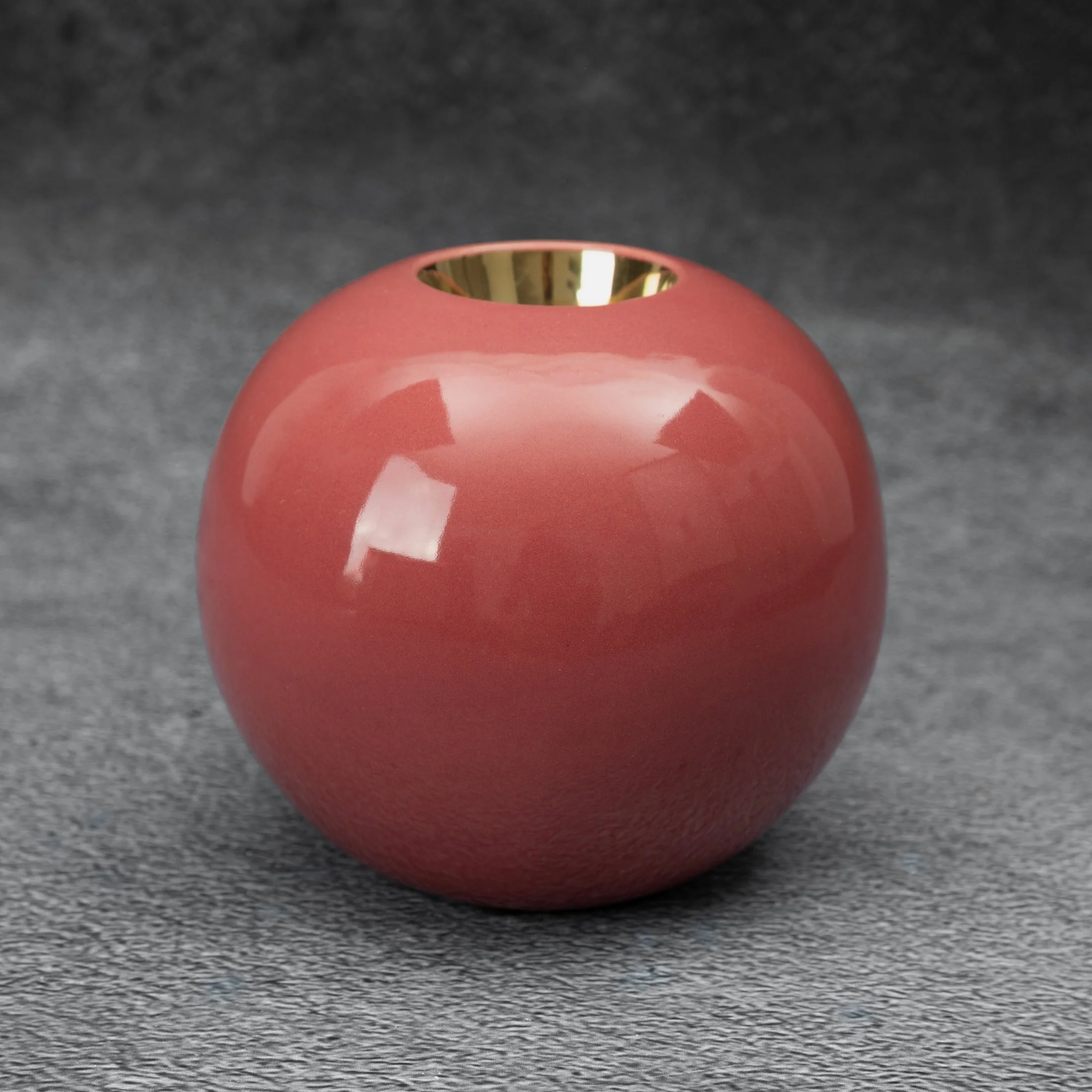 Świecznik ceramiczny SIBEL ciemnoróżowy gładki i nowoczesny design Eurofirany