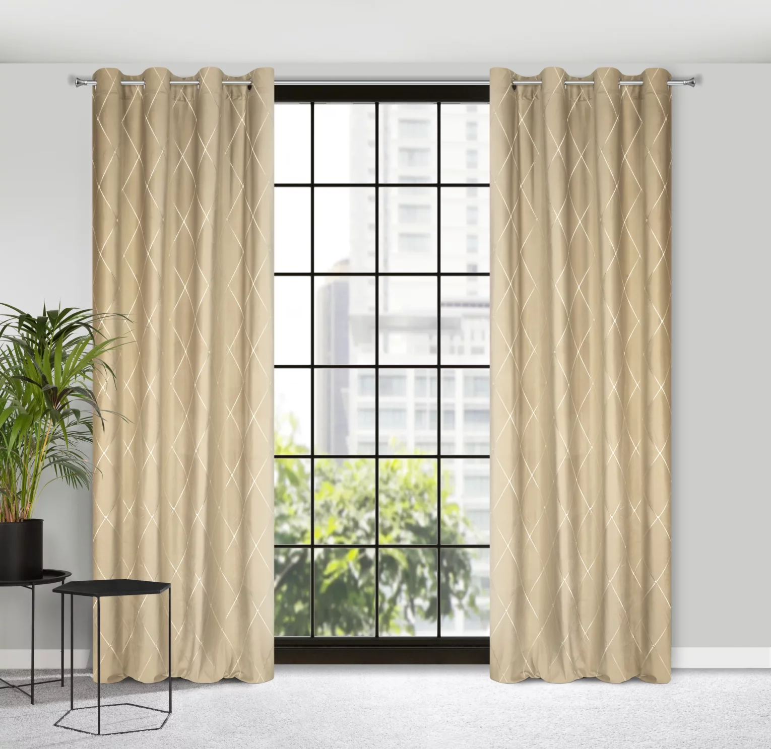 Zasłona beżowo, złota haftowana w duże karo z tkaniny welwetowej 140x250 cm przelotka MARGO Pierre Cardin Eurofirany