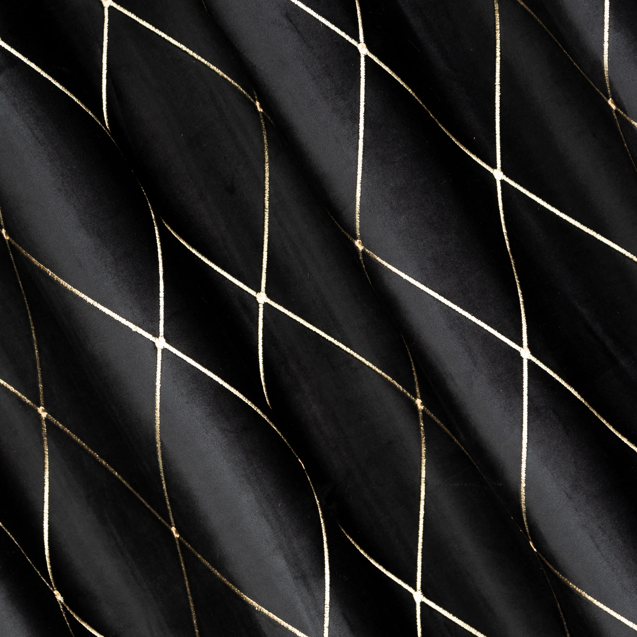 Zasłona czarno, złota haftowana w duże karo z tkaniny welwetowej 140x250 cm przelotka MARGO Pierre Cardin Eurofirany