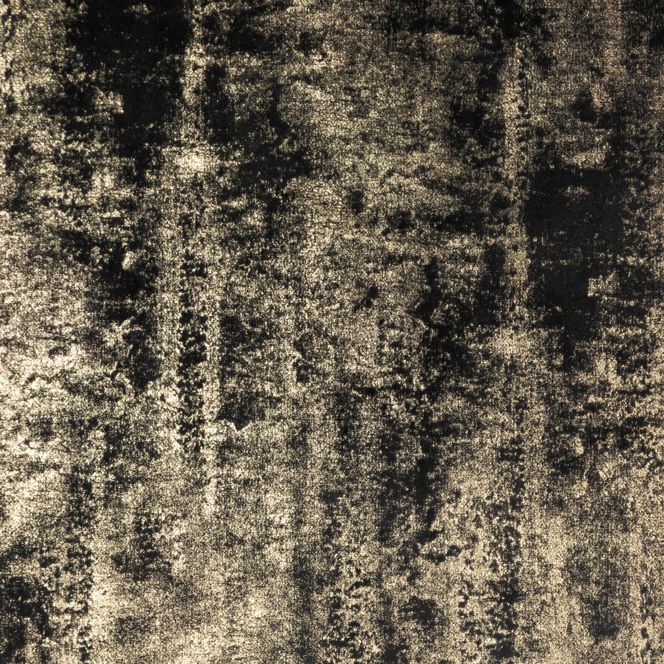 Zasłona czarno, złota zdobiona błyszczącym przecieranym wzorem z welwetu 140x250 cm przelotka RENIA Eurofirany
