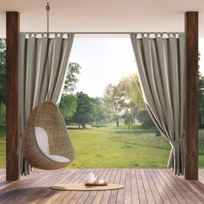 Zasłona beżowa z wodoodpornej tkaniny idealna do ogrodu i na taras 155x240 cm szelki/rzep GARDEN Eurofirany