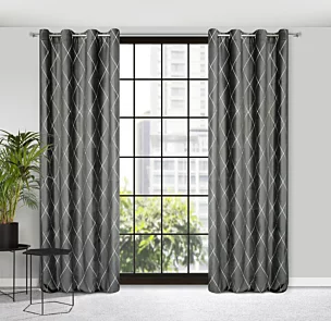 Zasłona szaro, srebrna haftowana w duże karo z tkaniny welwetowej 140x250 cm przelotka MARGO Pierre Cardin Eurofirany