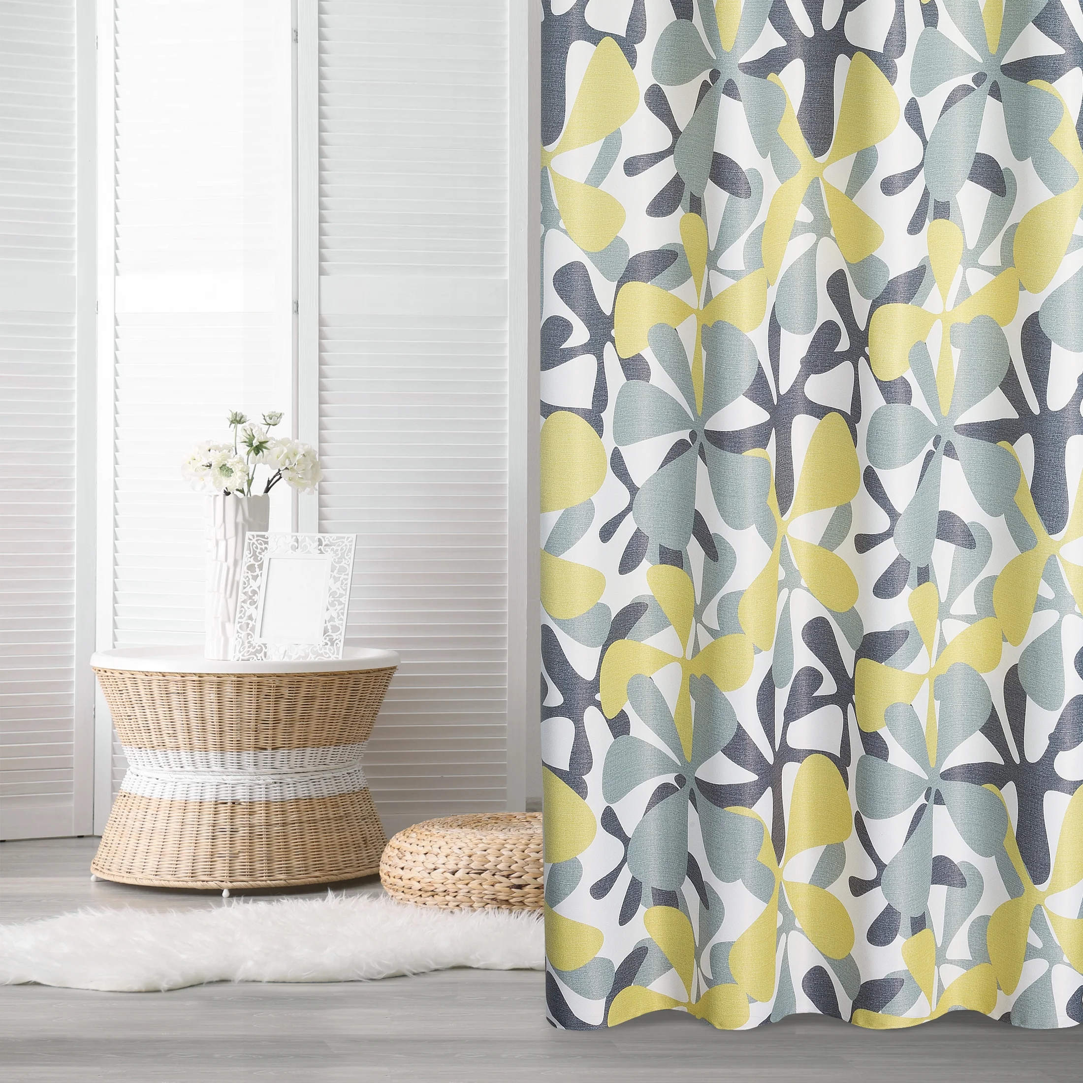Zasłona biało, żółta w graficzny wzór kwiatów 140x250 cm przelotka DORIN Design 91