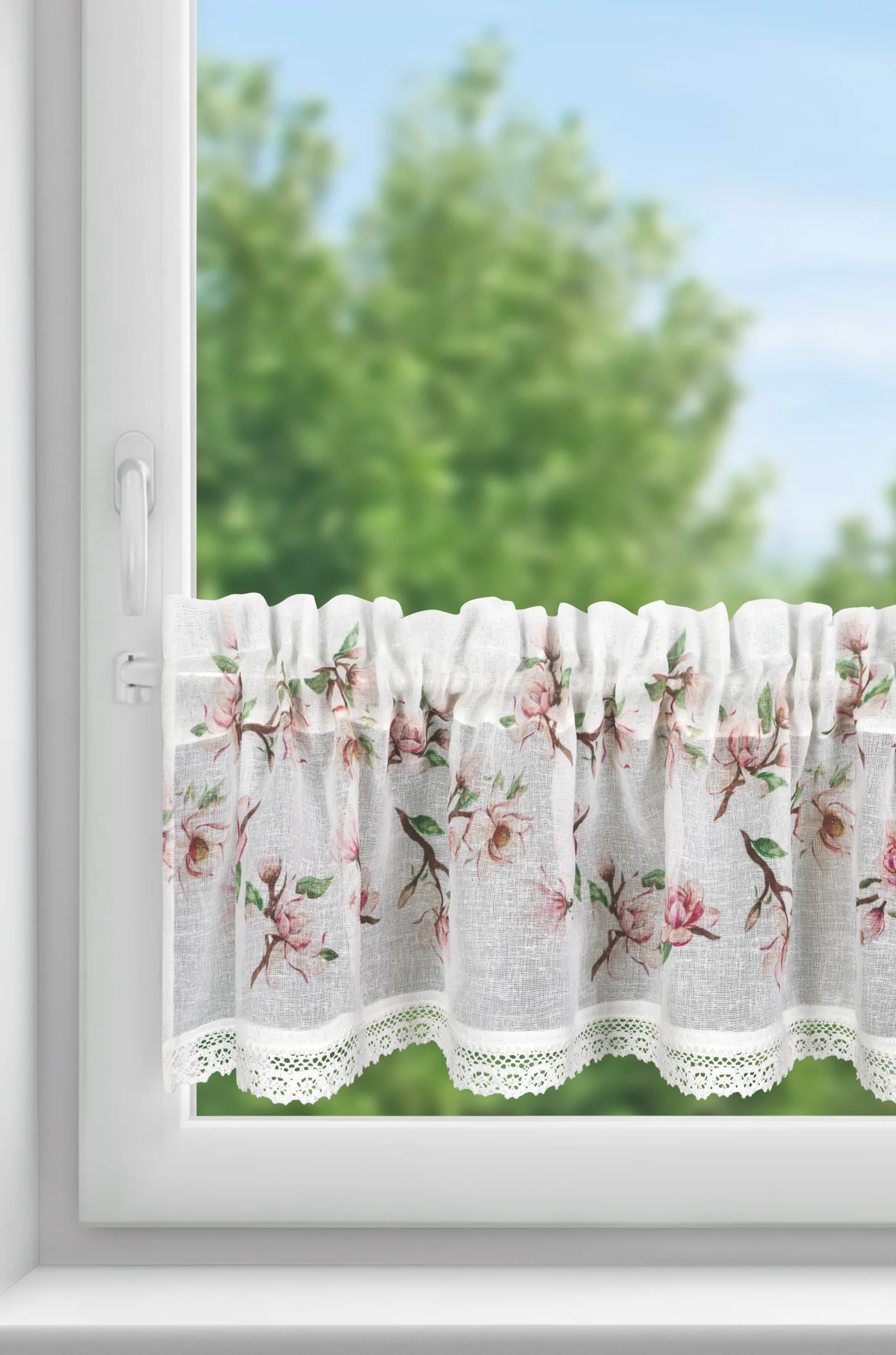 Zazdrostka biało, różowa z etaminy zdobiona nadrukiem magnolii i koronką 150x30 cm tunel ARI Eurofirany